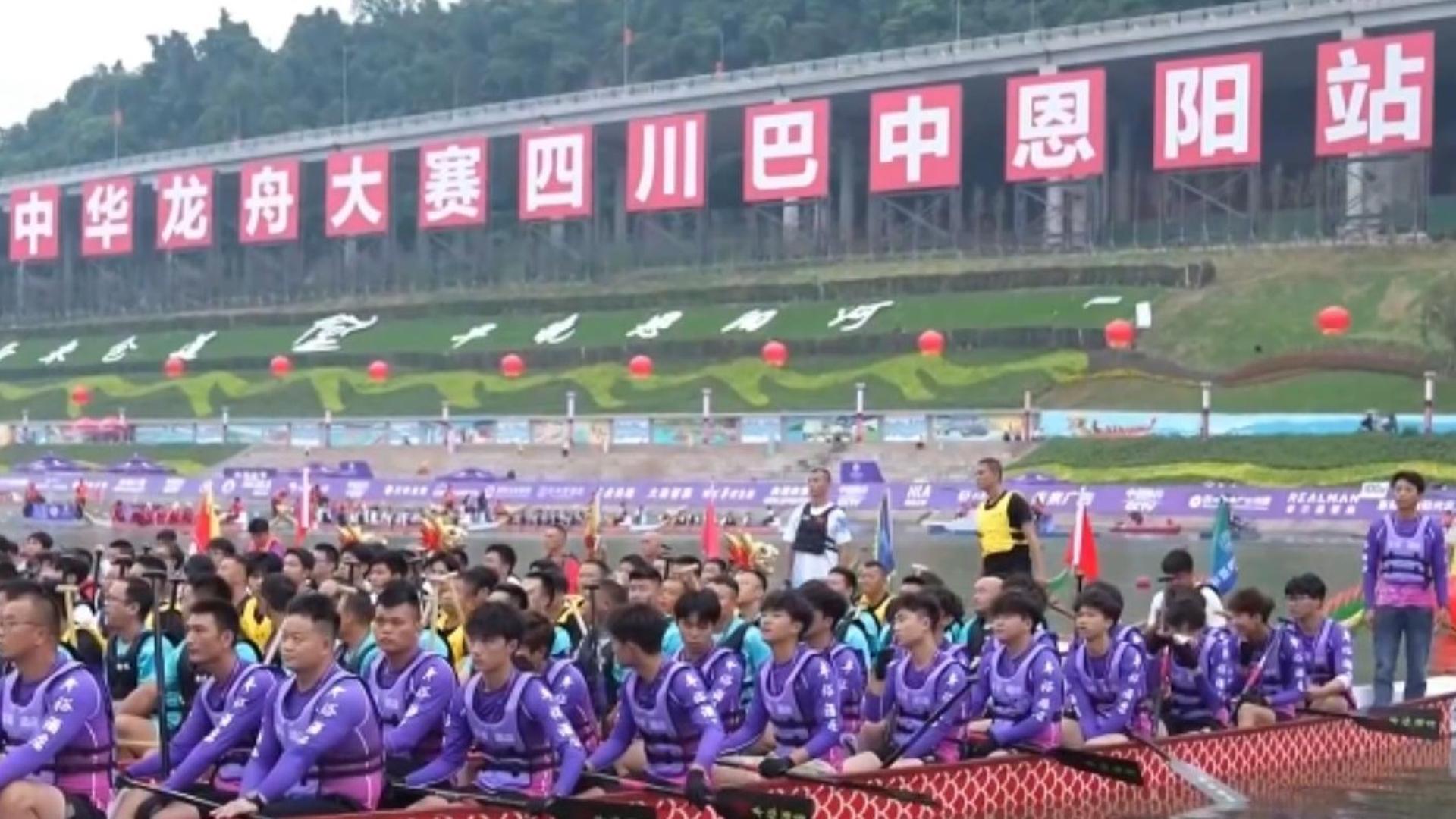 辽宁舰航母编队参加围岛演习