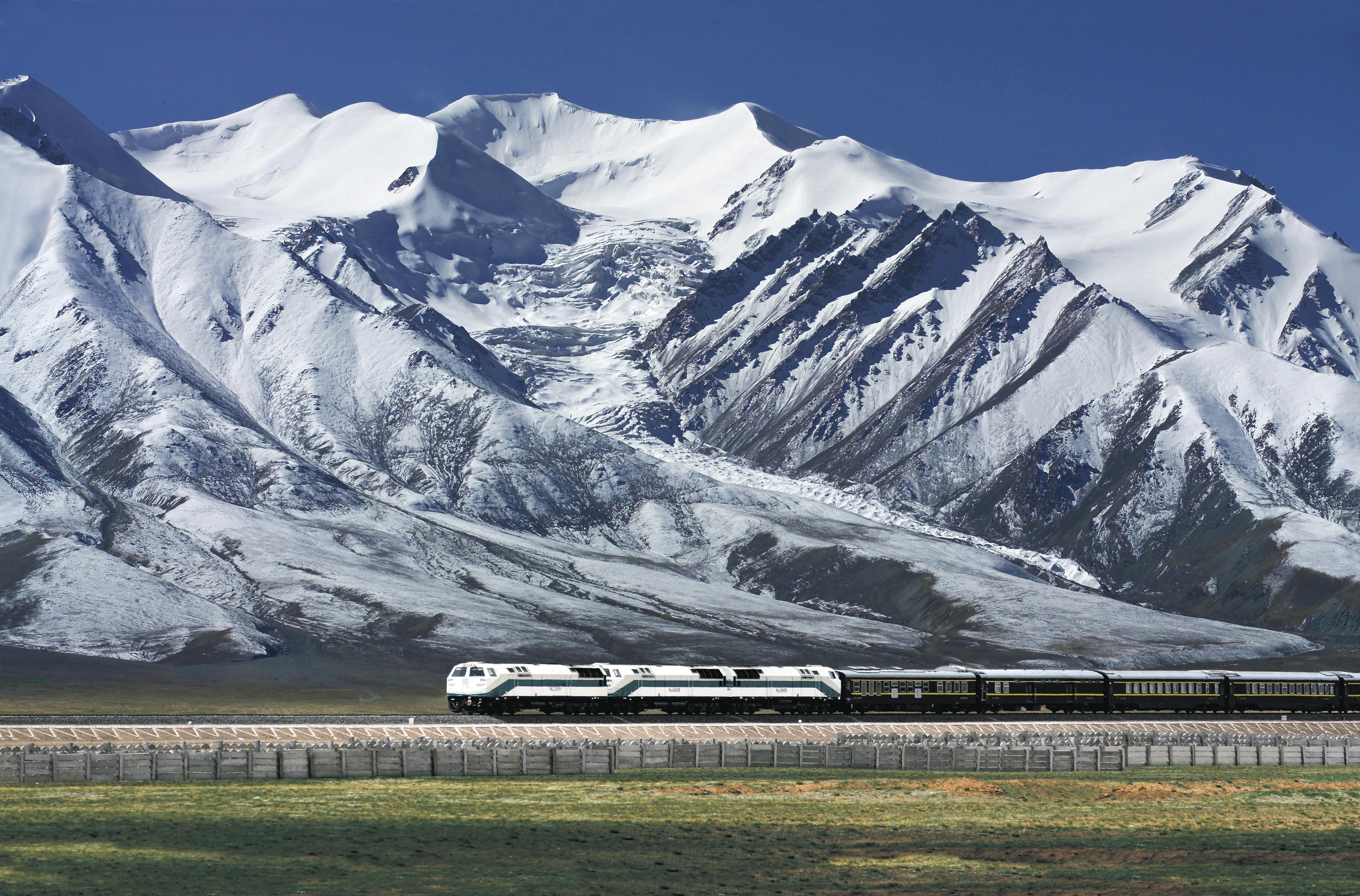 李维嘉曾说何炅的缺点是爱夸赞食物