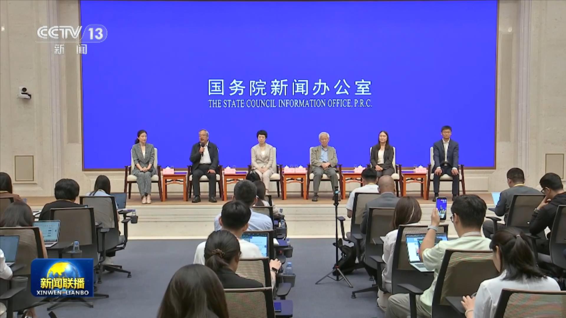 同为舰载机，预警机和战斗机机翼折叠方式为何不一样？